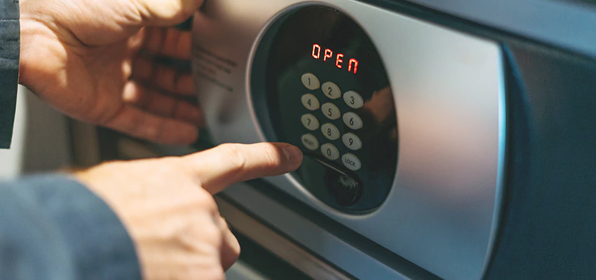 Cash Safe Openers in Riverbank, California